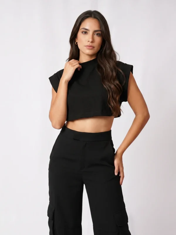 Crop Essential - Negro